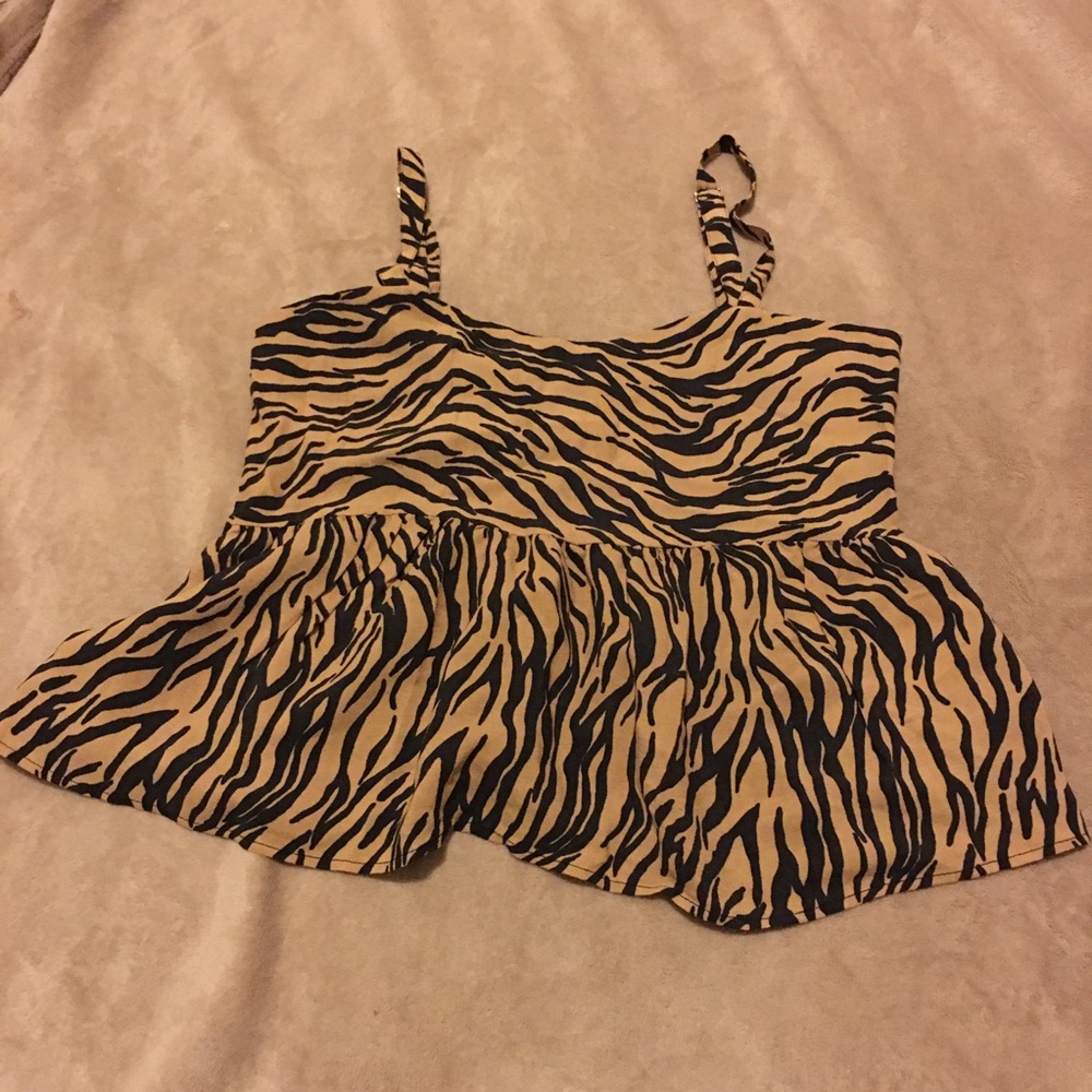 Top - Picture 2 of 4